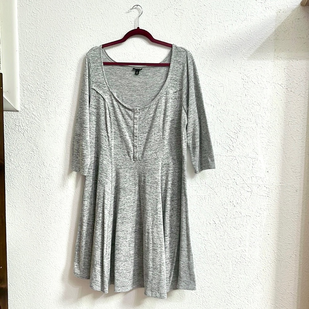 Torrid size 1 gray three-quarter sleeve skater dress